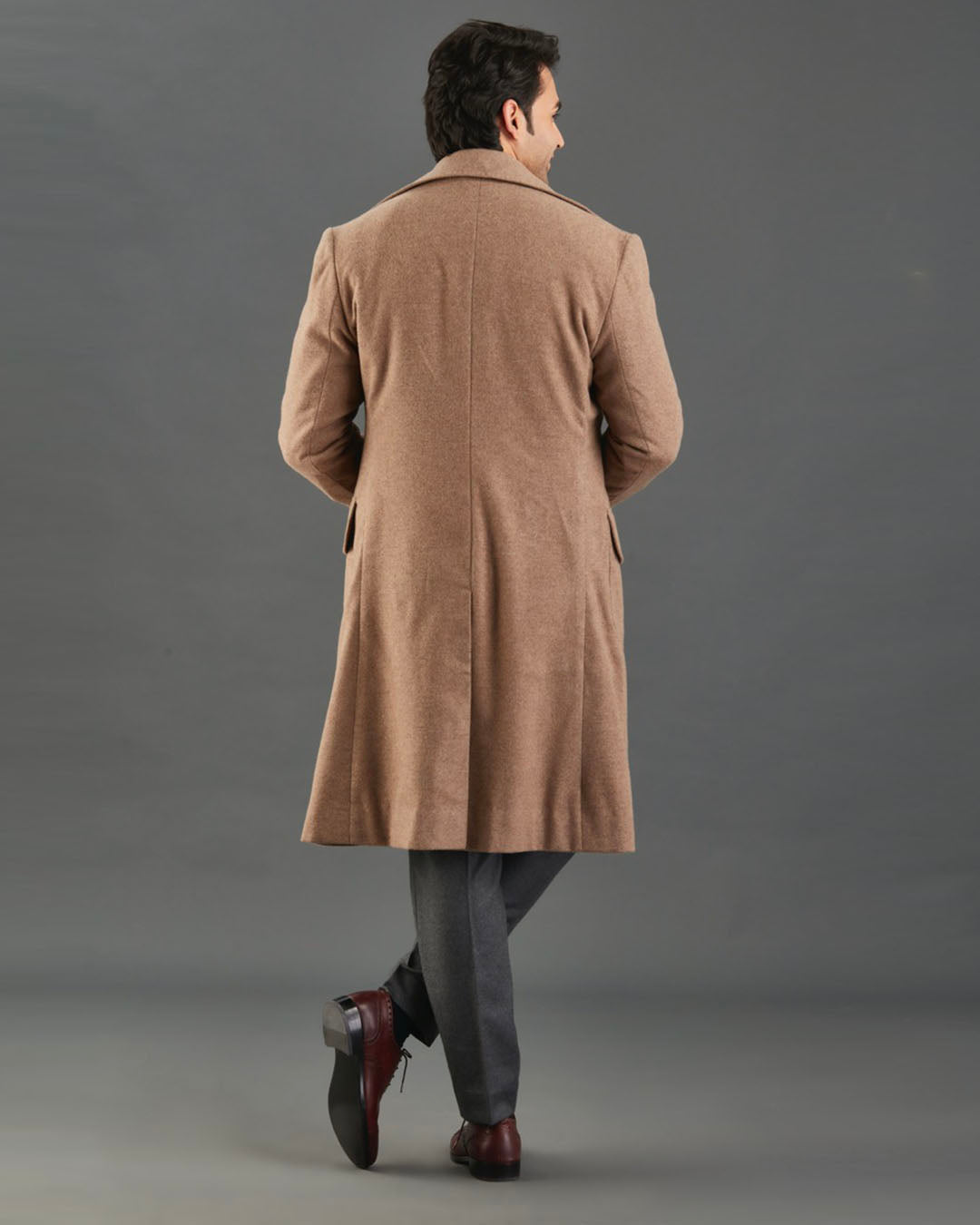 Drago 5% Cashmere 95% Wool: Fawn Flannel Over Coat - 8